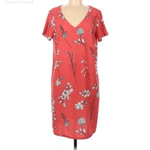 🔥 2/$25 XL Apt 9 floral shift dress